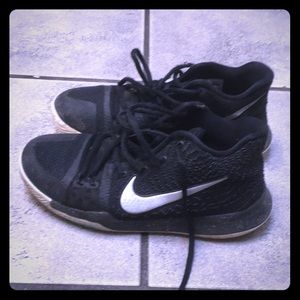 Nike Kyrie 3 size 6.5 slightly used